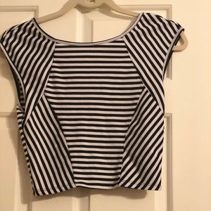 Boutique styled five-way striped crop.